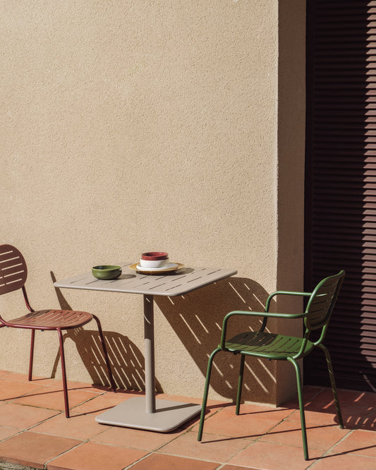 Table d’extérieur Brai en acier galvanisé taupe 70 x 70 cm