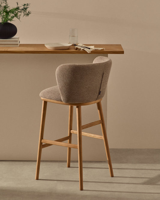 Tabouret Ciselia chenille marron et bois de frêne finition ton naturel FSC Mix Credit 75 cm