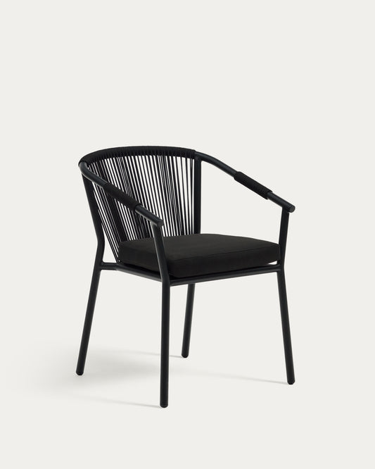 Chaise empilable d’extérieur Xelida en aluminium et corde noire