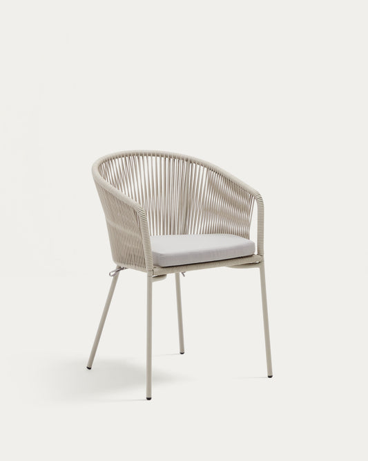 Chaise Yanet en corde synthétique écru avec pieds en acier galvanisé