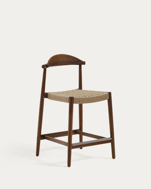 Tabouret Nina en acacia, finition noyer et corde beige hauteur 62 cm FSC 100 %