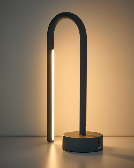 Lampe de table portable Bow en aluminium bleu