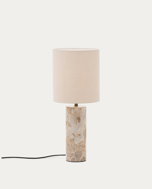 Lampe de table Raze en marbre beige et abat-jour en lin beige.