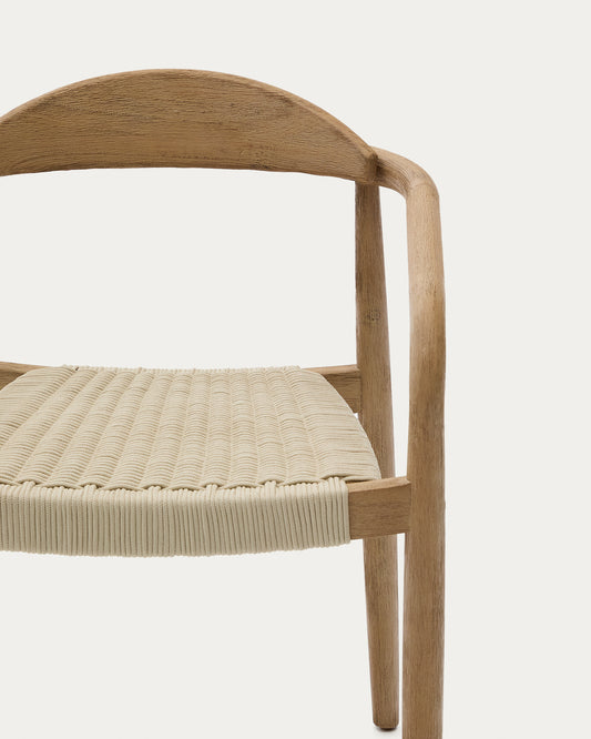Ensemble table Aiguablava en ciment beige Ø 120 cm et 4 chaises Nina en bois d’acacia FSC 100 % et corde écrue