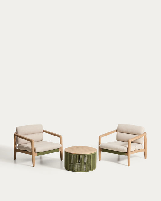 Ensemble de 2 fauteuils Menfi en bois d’acacia et corde verte avec table basse Dandara en acier, corde verte et bois d’acacia FSC 100 % Ø 60 cm