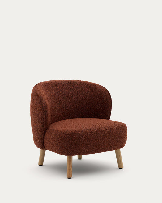 Fauteuil Ulit en tissu effet bouclette terracotta et pieds en bois de hêtre finition naturelle