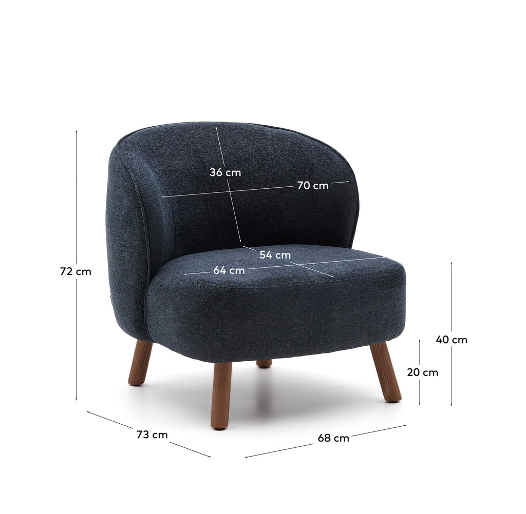 Fauteuil Ulit en chenille gris bleuté et pieds en bois de frêne finition ton noyer