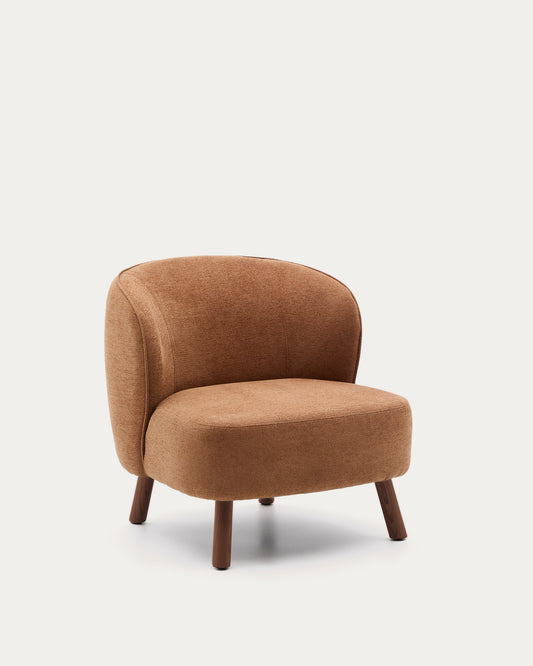 Fauteuil Ulit en chenille terracotta et pieds en bois de frêne finition ton noyer