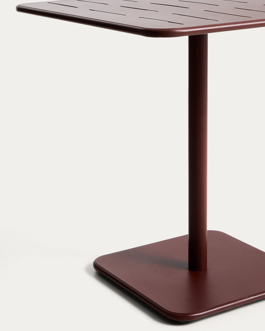 Brai outdoor table in burgundy galvanised steel 70 x 70cm
