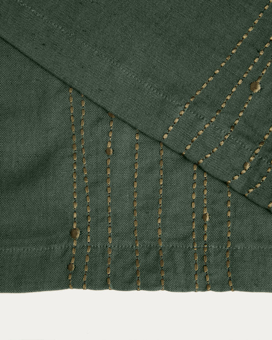 Chemin de table Flia en lin et coton vert, avec broderie en lurex vert 50 x 150 cm.