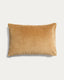 Housse de coussin Tavre en velours avec détail brodé beige 30 x 50 cm