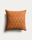 Housse de coussin Branel en micro-velours avec broderie orange 45 x 45 cm