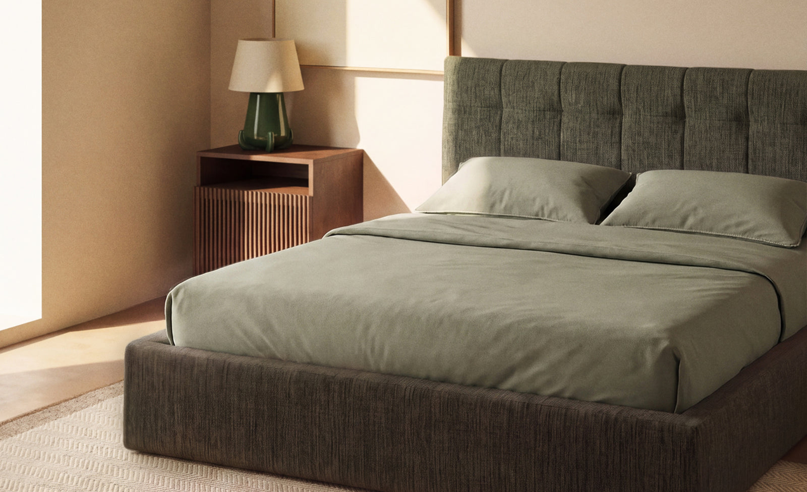 Lit avec sommier coffre Darnela en chenille vert mousse pour matelas de 150 x 200 cm