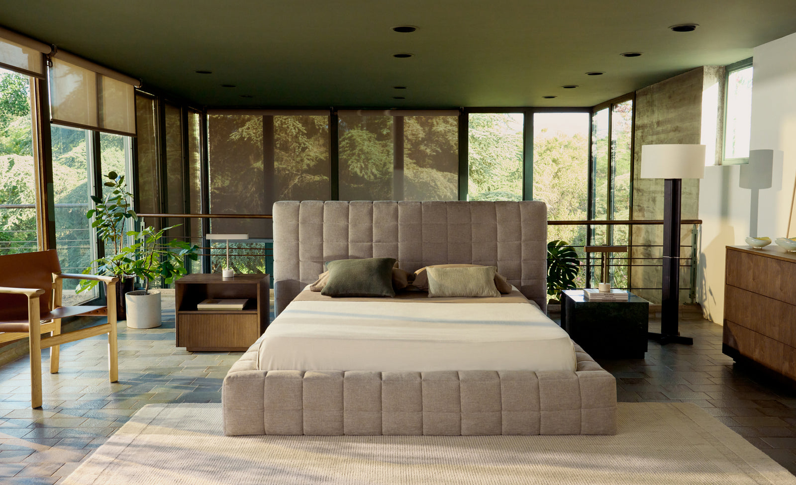 Cadre de lit déhoussable Luiana en chenille beige pour matelas de 180 x 200 cm